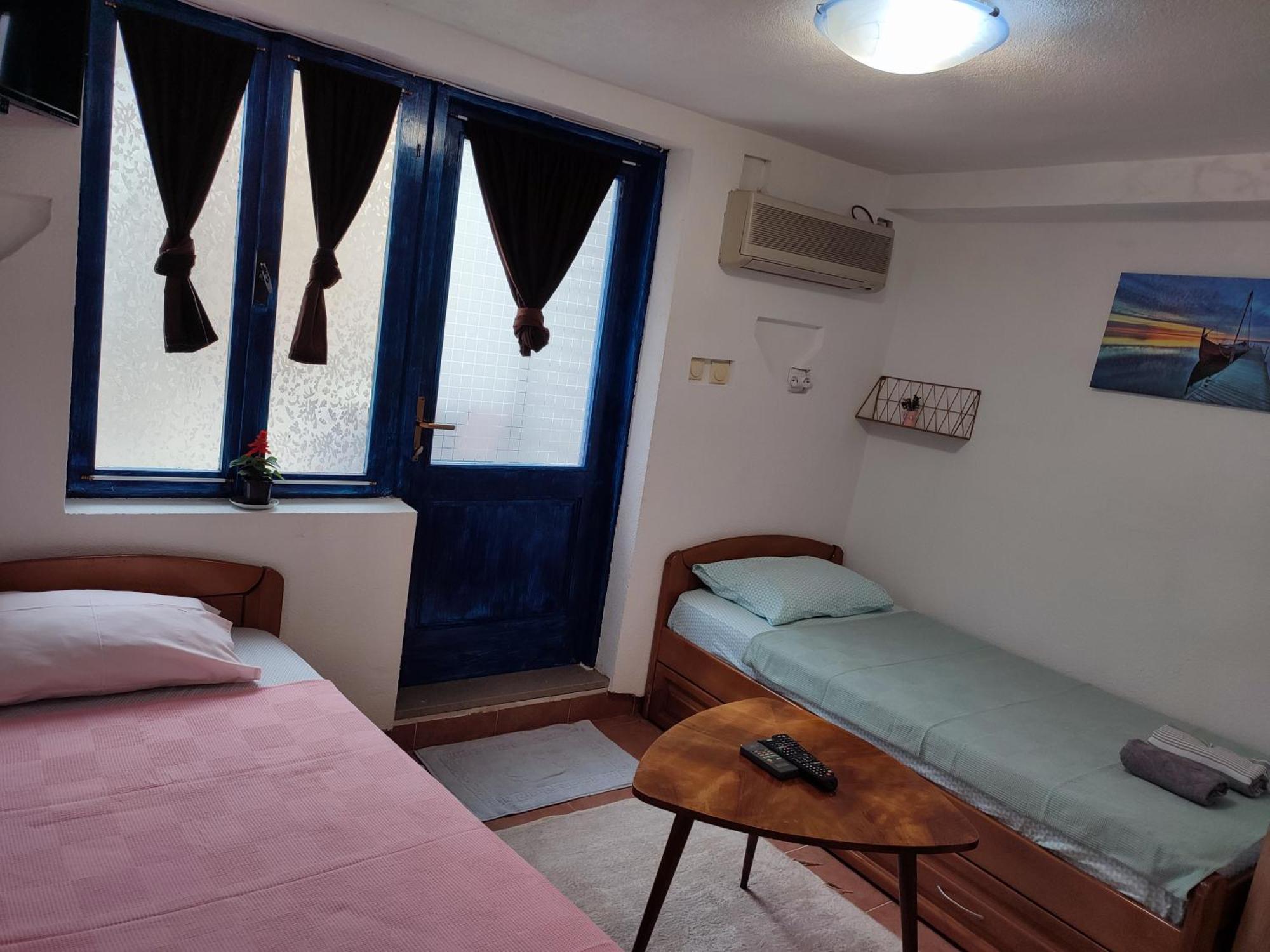 Bay Mola Home Kotor Buitenkant foto
